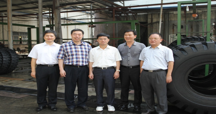 南平市領(lǐng)導參觀(guān)福建省正興武夷輪胎有限公司